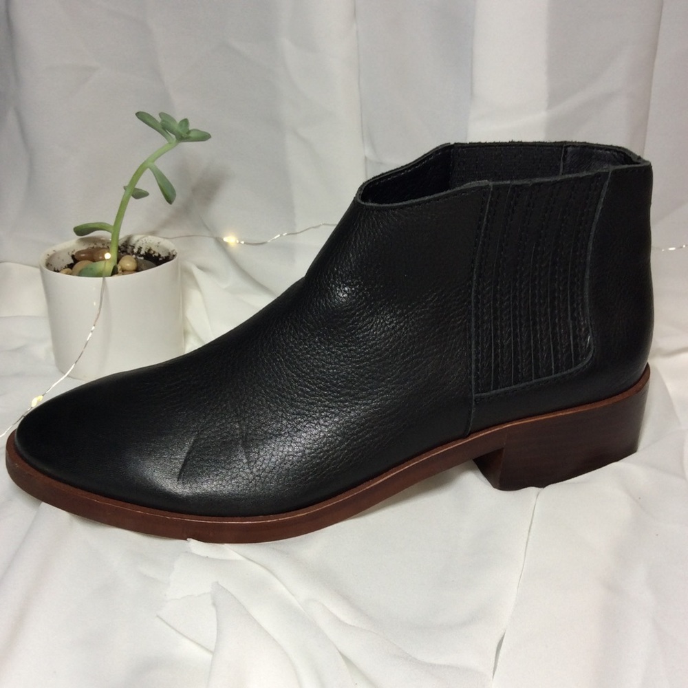 Dolce Vita Leather Booties - Picture 5 of 6